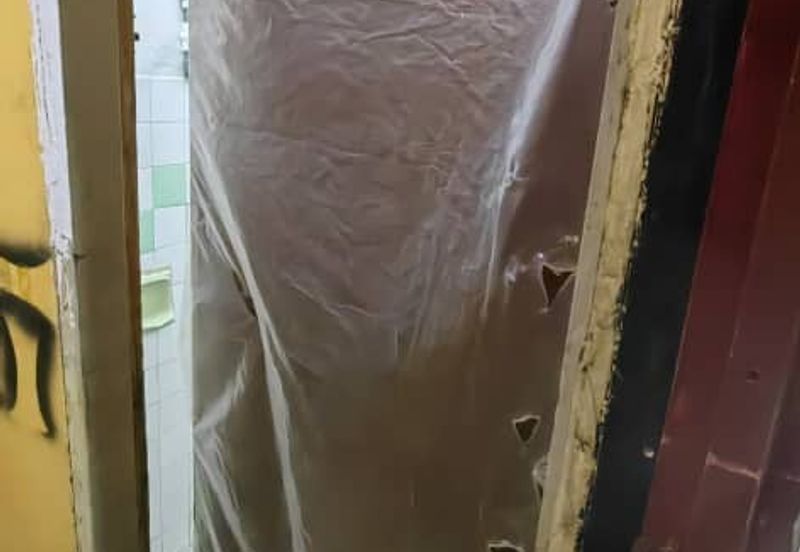 [Ground] Kosmoplex Salak tinggi floor shop, Sepang, Nilai