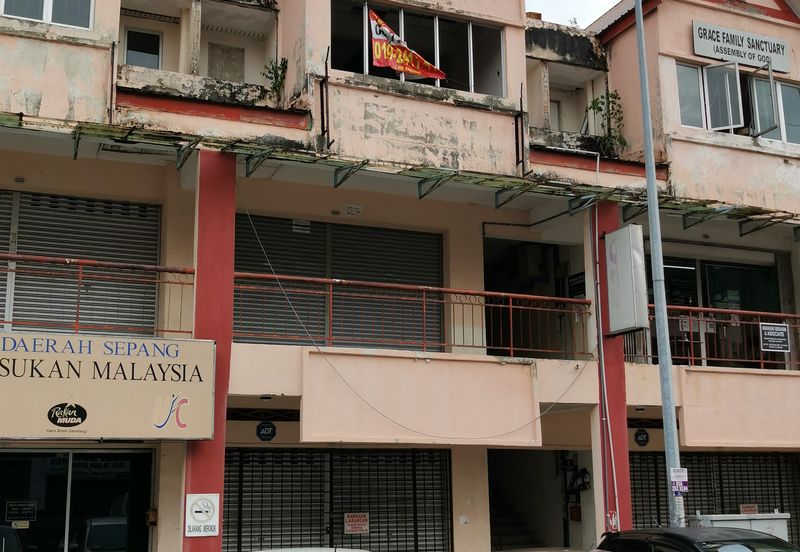 [Ground] Kosmoplex Salak tinggi floor shop, Sepang, Nilai