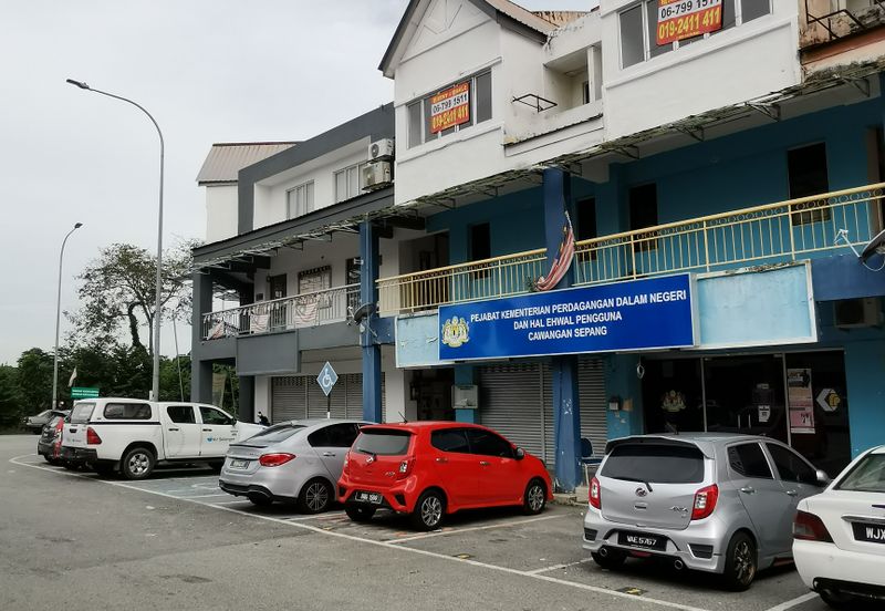 [Ground] Kosmoplex Salak tinggi floor shop, Sepang, Nilai