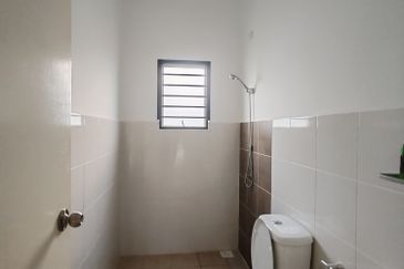 1 STOREY TERRACE, Semaya Iringan Bayu, Mambau, Seremban