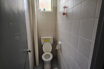 [Ground Floor]Desa Cempaka Shoplot Nilai 2 Storey Shoplot