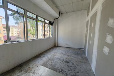 [Ground Floor]Desa Cempaka Shoplot Nilai 2 Storey Shoplot