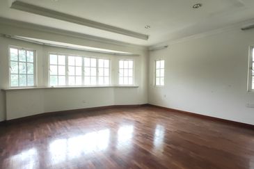 College Heights Garden Resort