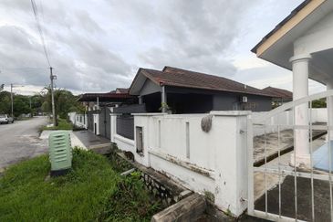 Taman Tasik Semenyih (Lake Residence)