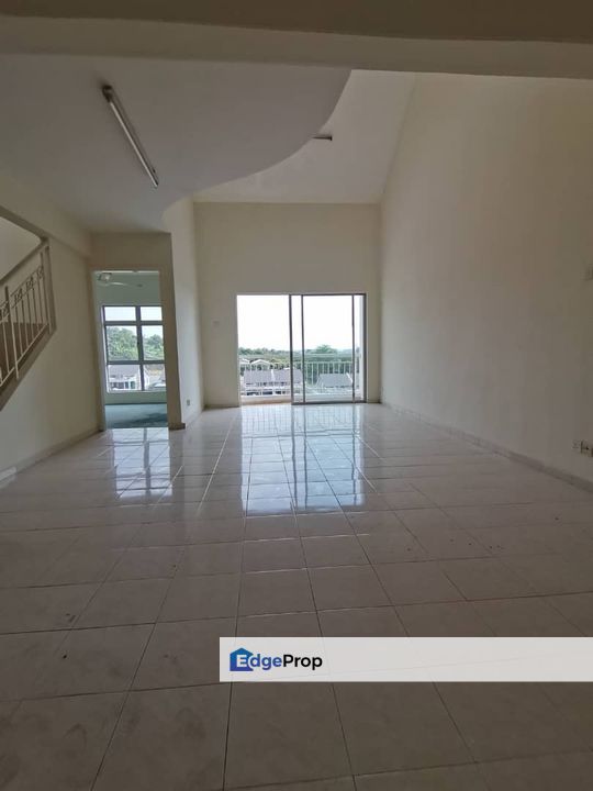 Penthouse Santalia Apartment, Nilai Level 5, No Lift, Negeri Sembilan, Nilai