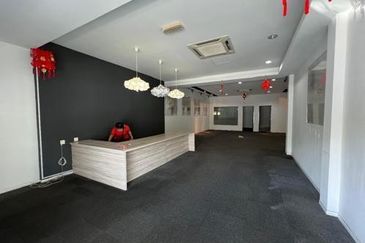 Ground Floor Office, Facing Main road and House. Tmn Saga Emas, Kajang