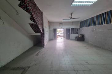 Corner lot Ground Floor Shoplot, Facing Main Road, Lorong Taman Perniagaan Senawang