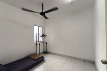 De Bayu Apartment @ Setia Alam