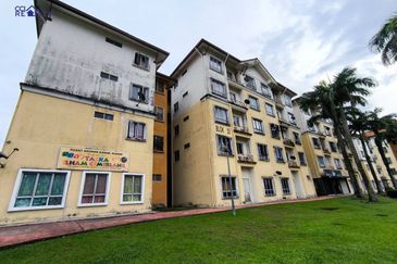 Pangsapuri Seroja Bukit Jelutong