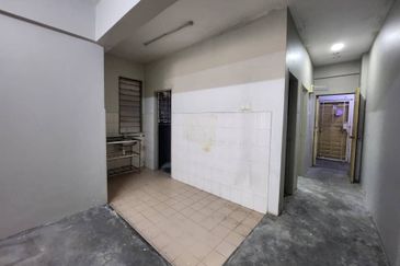 Jelutong Apartment, Selayang Heights