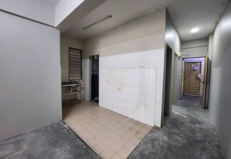 Jelutong Apartment, Selayang Heights
