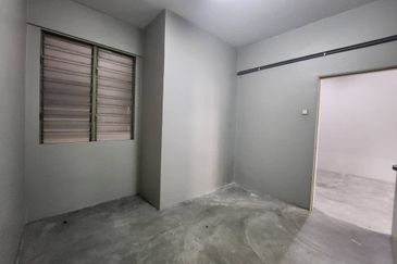 Jelutong Apartment, Selayang Heights