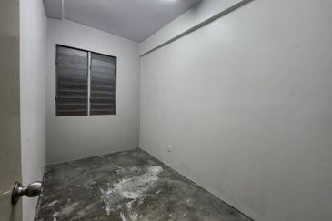 Jelutong Apartment, Selayang Heights