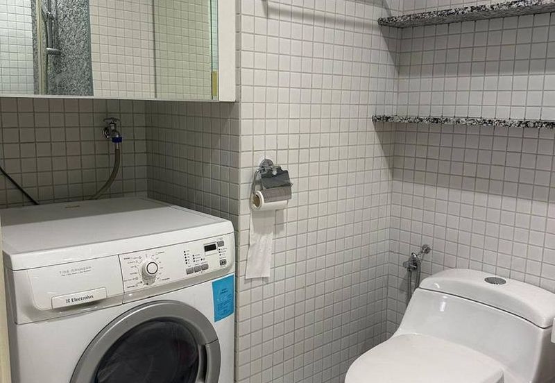 Sixceylon Condominium