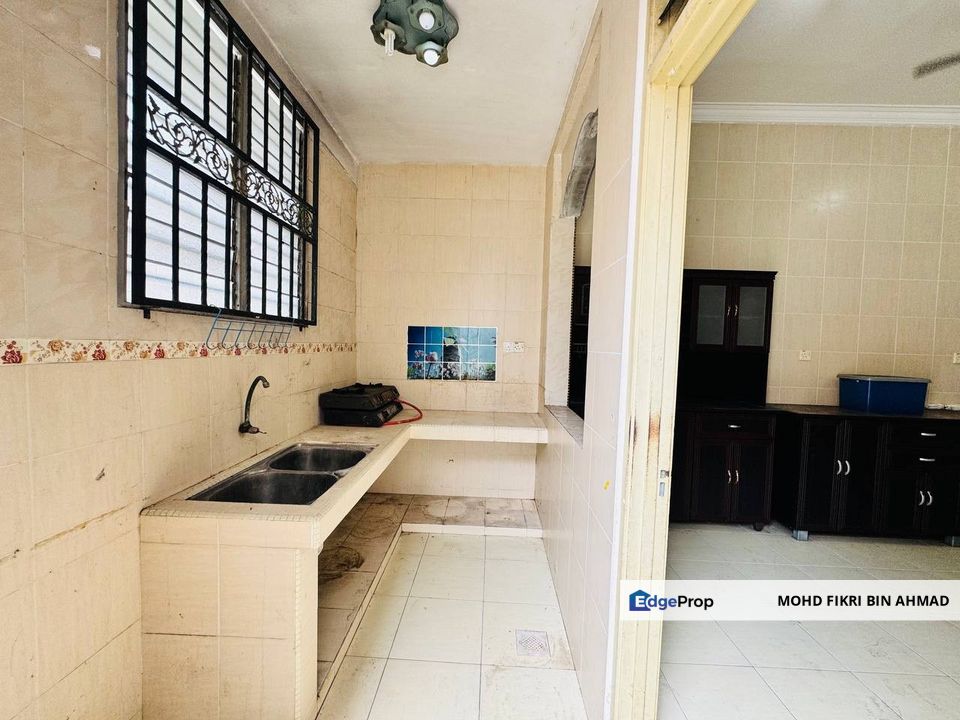 FOR SALE: 2 Storey Terrace Taman Desa Manjung Raya Lumut Perak, Perak, Lumut