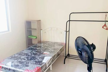 Residensi Warnasari 2