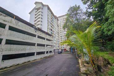 Pangsapuri Desa Tenaga