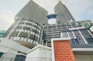 Datum Jelatek Residence