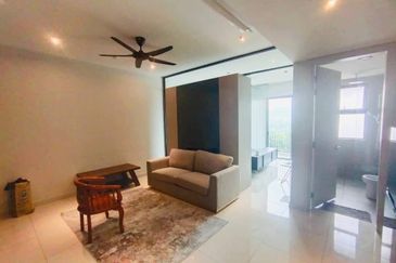 Datum Jelatek Residence