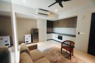 Datum Jelatek Residence