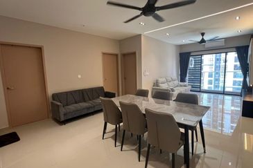 FOR RENT: Fully Furnished Admiral Residences Kota Laksamana 