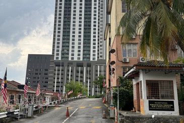 Desa Temenggong Apartment