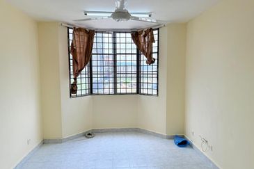 Desa Temenggong Apartment