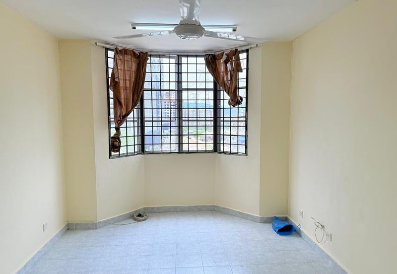 Desa Temenggong Apartment