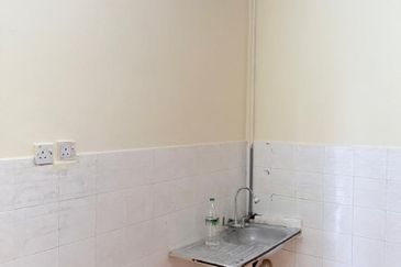 Desa Temenggong Apartment