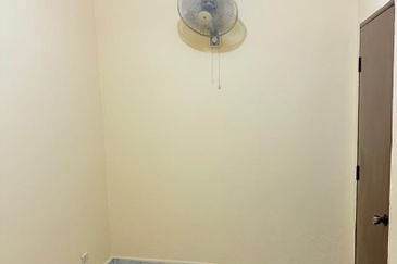 Desa Temenggong Apartment