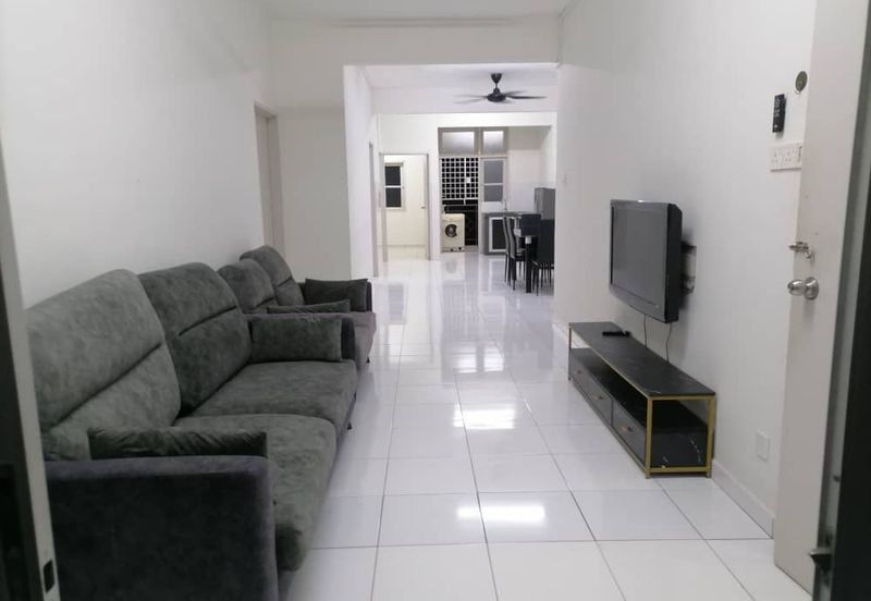 Kondo Ruby (Golden Showers)