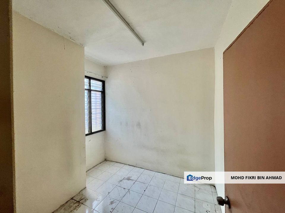 FOR SALE: Open Facing 2 Storey Terrace Taman Dahlia Salak Tinggi Sepang, Selangor, Sepang