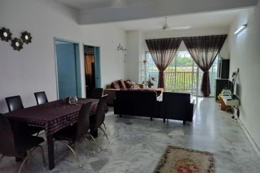Sri Tanjung Apartment