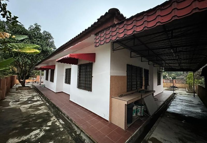 Taman Desa Kaloi