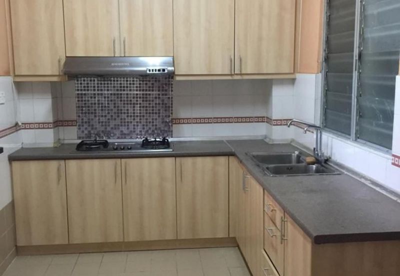 Kristal Heights Apartment