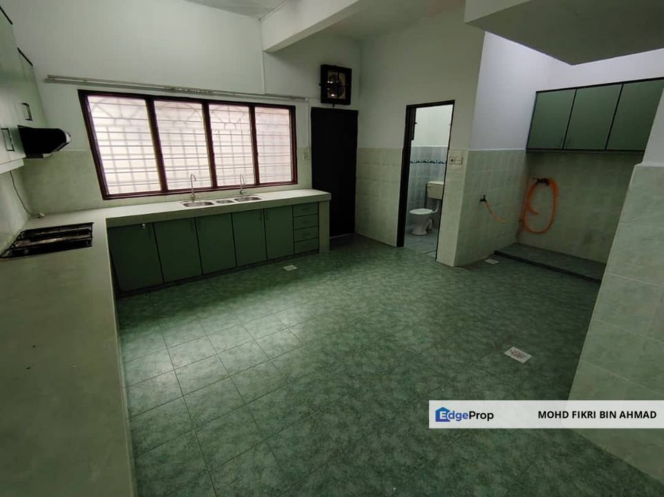 FOR RENT: 2 Storey Terrace House Taman Dahlia Bandar Baru Salak Tinggi Sepang, Selangor, Sepang
