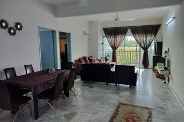 Sri Tanjung Apartment