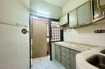 Ayers & Astaria Condominium