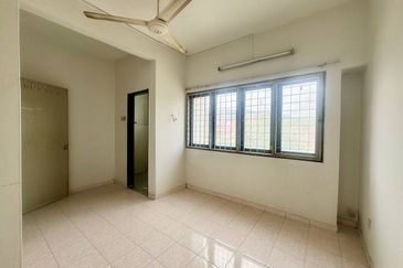 Ayers & Astaria Condominium