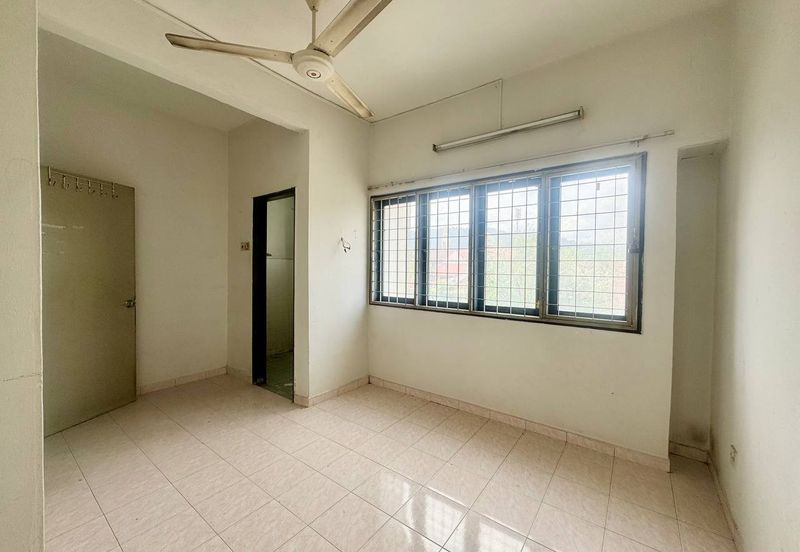 Ayers & Astaria Condominium