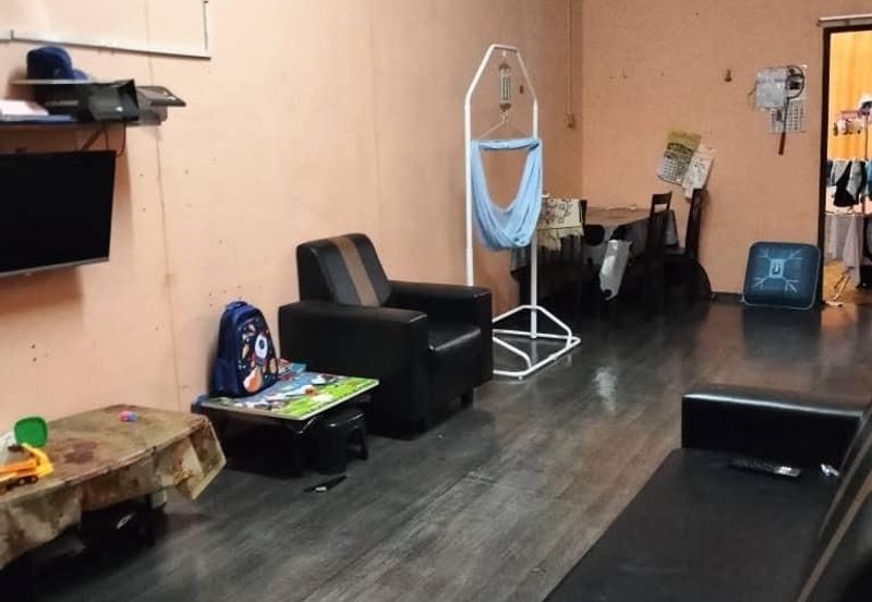 FOR SALE: Teres 1 Tingkat Kampung Chat Rimau Tanah Merah