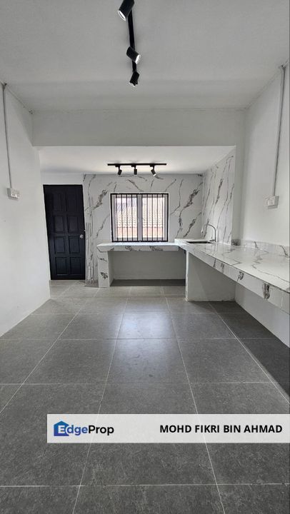 FOR SALE:1-Storey Terrace Taman Desa Vista Bandar Baru Salak Tinggi, Selangor, Sepang