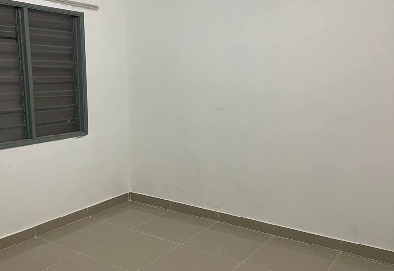 Taman Subang Perdana Flat