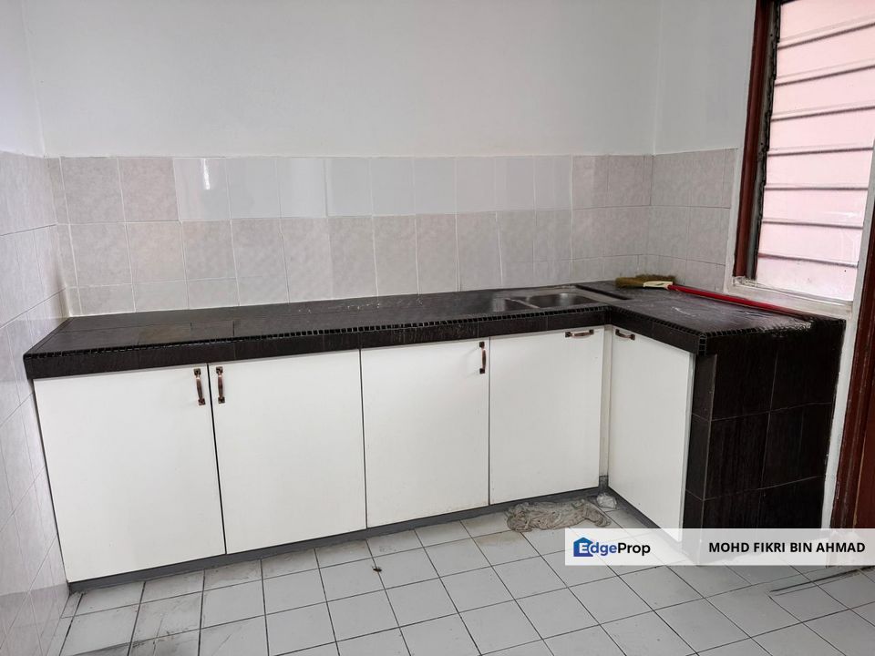 FOR RENT: Laksamana Puri Condominium Batu Caves, Selangor, Batu Caves 