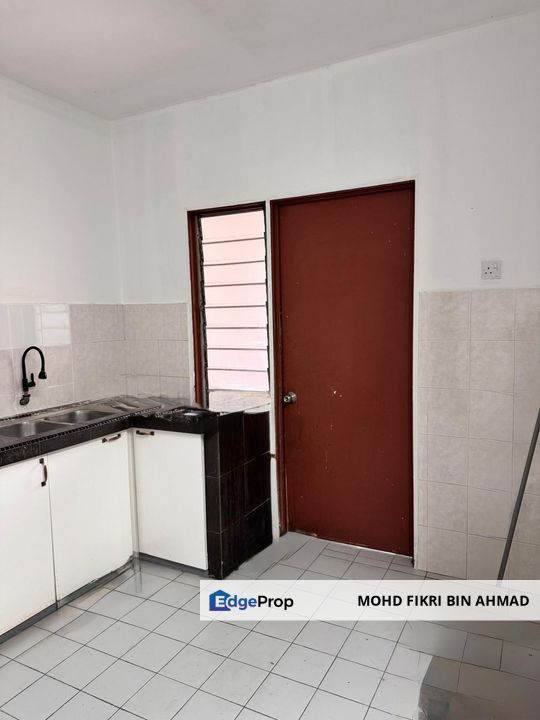 FOR RENT: Laksamana Puri Condominium Batu Caves, Selangor, Batu Caves 