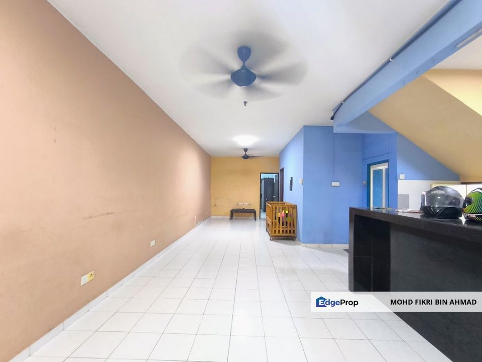FOR SALE: Open Facing Ground Floor Taman Amansiara Townhouse Selayang, Selangor, Selayang