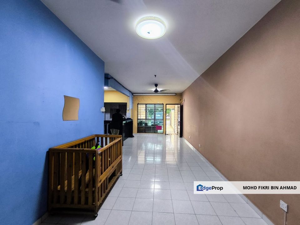 FOR SALE: Open Facing Ground Floor Taman Amansiara Townhouse Selayang, Selangor, Selayang