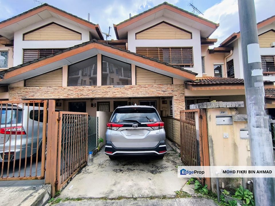 FOR SALE: Townhouse Amansiara Selayang Batu Caves, Selangor, Selayang