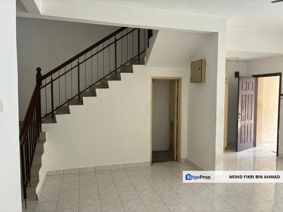 FOR RENT: 2 Storey Terrace House Bukit Subang Shah Alam, Selangor, Shah Alam
