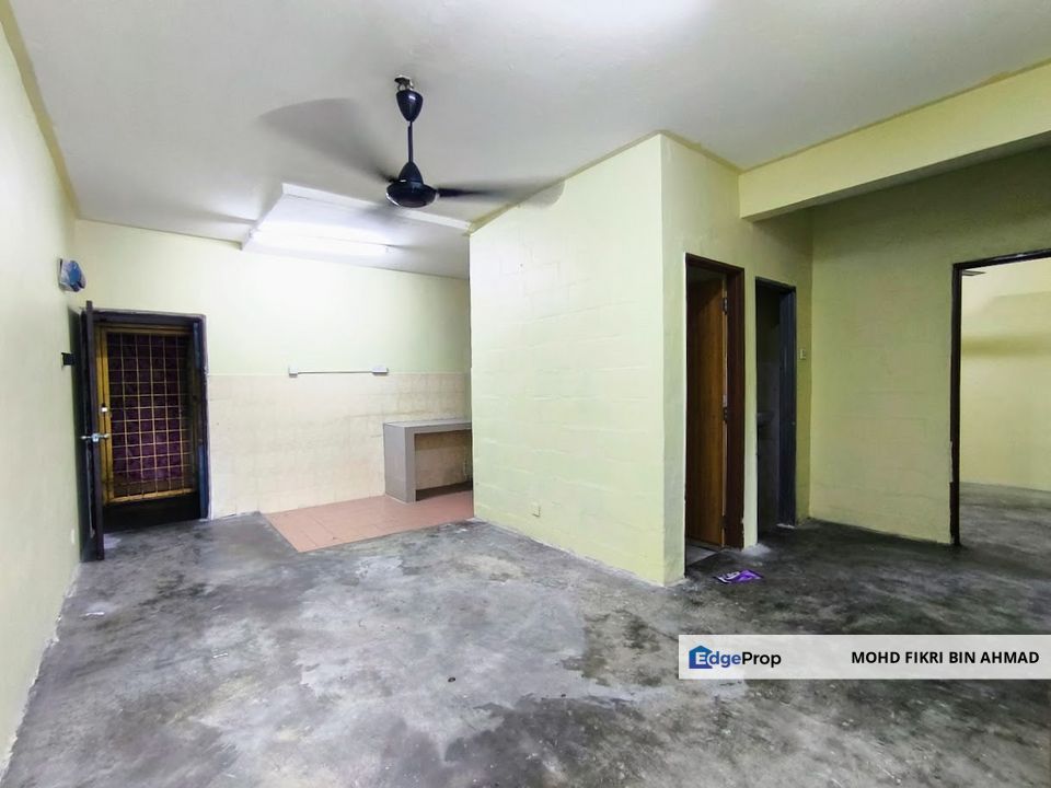FOR SALE: Low Floor Pangsapuri Desa Perangsang Taman Medan Petaling Jaya, Selangor, Petaling Jaya